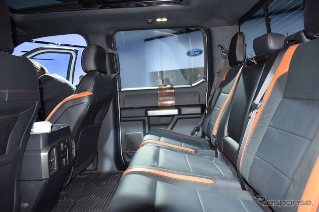 フォード F-150 ラプター スーパークルー(デトロイトモーターショー16)