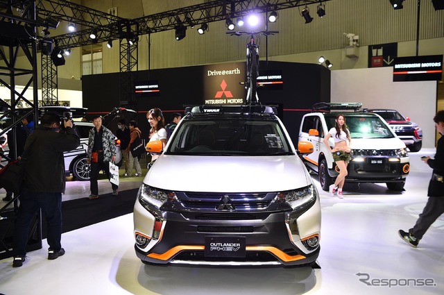 三菱 アウトランダーPHEV アウトドア ギア コンセプト(東京オートサロン16)