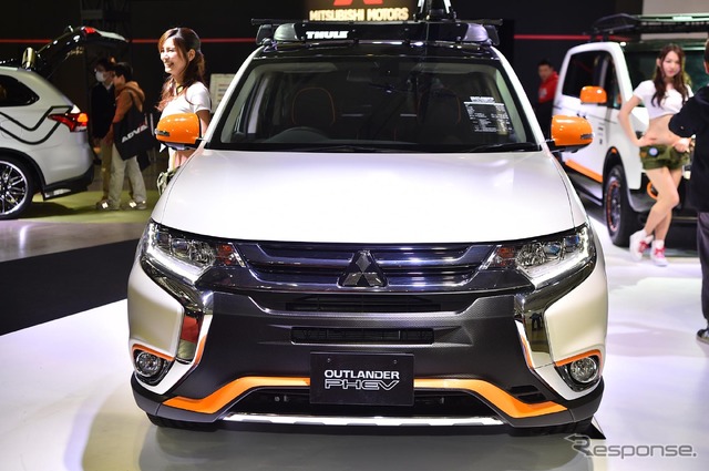 三菱 アウトランダーPHEV アウトドア ギア コンセプト（東京オートサロン16）