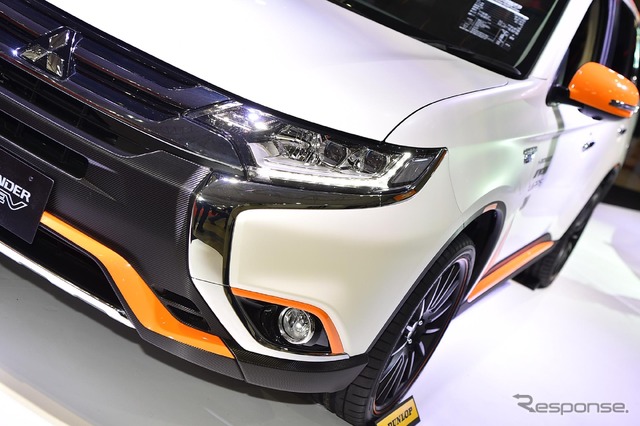 三菱 アウトランダーPHEV アウトドア ギア コンセプト(東京オートサロン16)