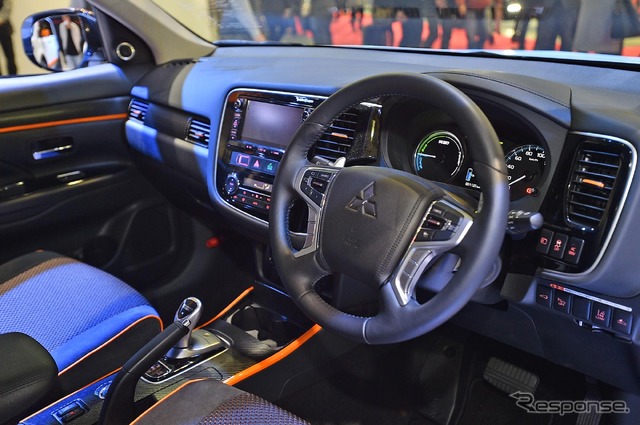 三菱 アウトランダーPHEV アウトドア ギア コンセプト(東京オートサロン16)