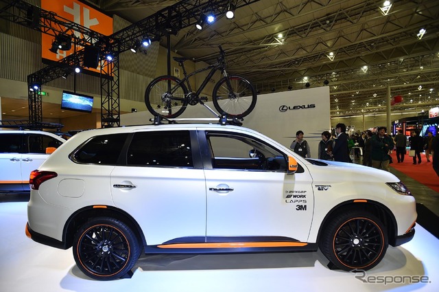 三菱 アウトランダーPHEV アウトドア ギア コンセプト(東京オートサロン16)