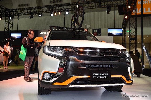 三菱 アウトランダーPHEV アウトドア ギア コンセプト(東京オートサロン16)