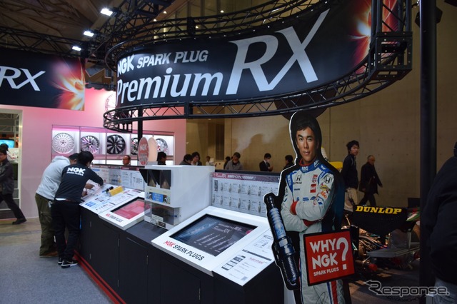日本特殊陶業（NGKスパークプラグ）ブース（東京オートサロン16）