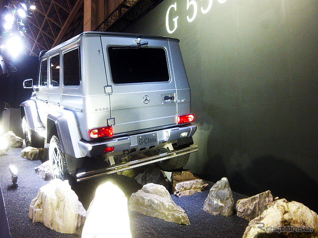 『G 550 4x4 2』を国内で初公開したメルセデス・ベンツ日本（東京オートサロン2016／1月15日／幕張メッセ）