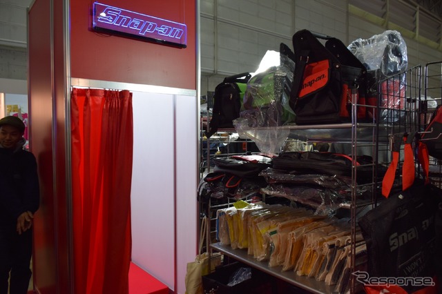 スナップオンブース（東京オートサロン16）