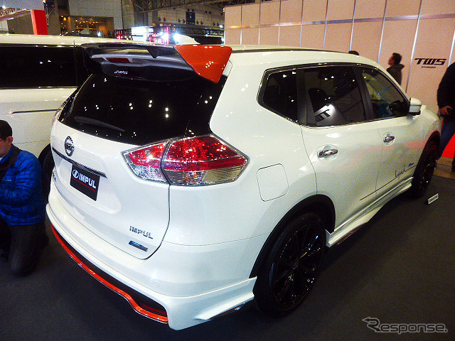2014・2015年式車をベースとした2016年モデルを4台(IMPUL X-TRAIL、IMPUL DAYZ、IMPUL DAYZ ROOX)を公開したホシノインパル
