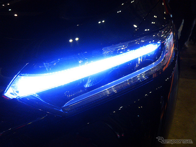 ホンダ「シャトル」向け新作「RAYBRIG」ブランドの新作ライティングキットを参考出展したスタンレー電気(東京オートサロン2016/1月15日/幕張メッセ)