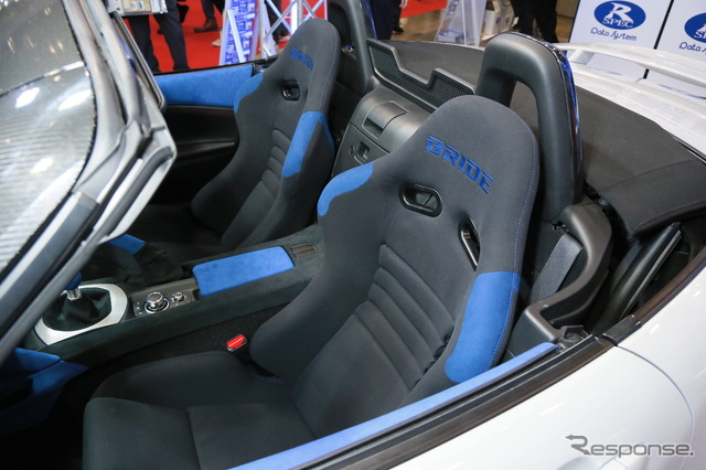 データシステムブース(東京オートサロン16)