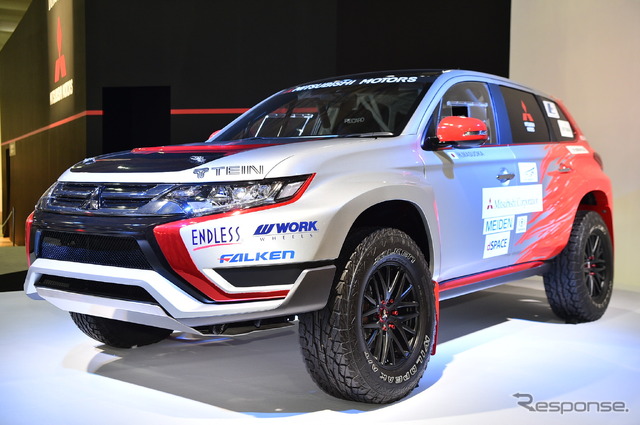 三菱 ラリーカー アウトランダーPHEV(東京オートサロン16)