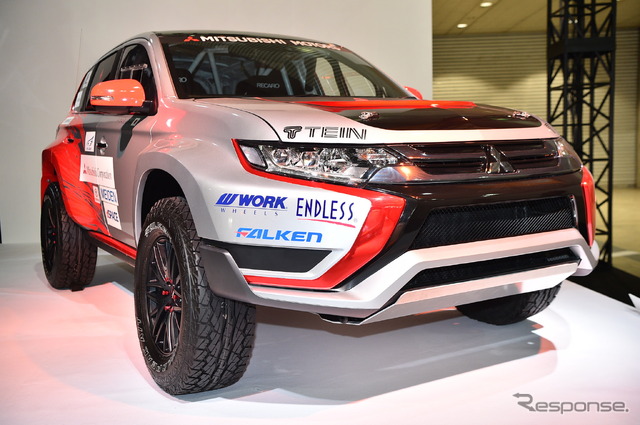 三菱 ラリーカー アウトランダーPHEV(東京オートサロン16)