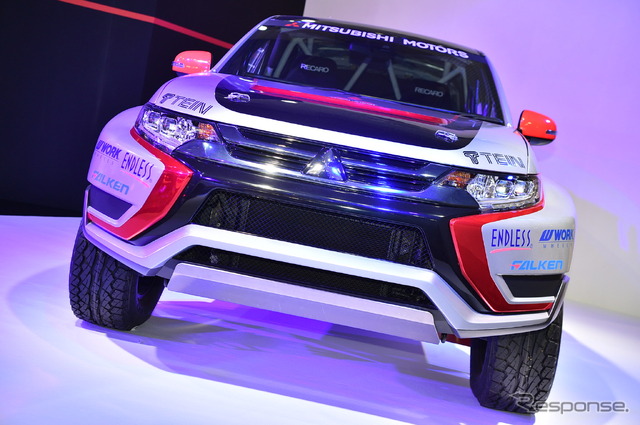 三菱 ラリーカー アウトランダーPHEV(東京オートサロン16)