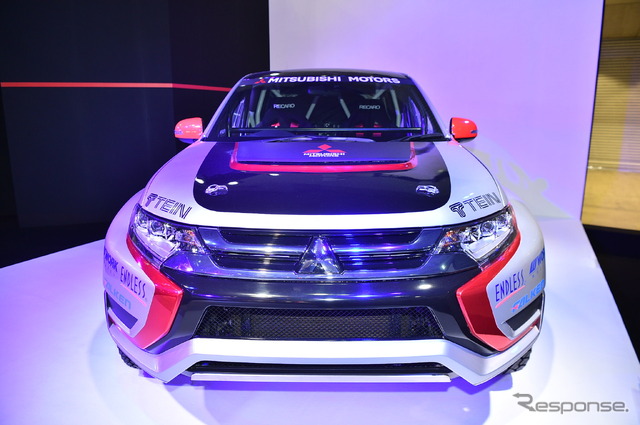 三菱 ラリーカー アウトランダーPHEV(東京オートサロン16)