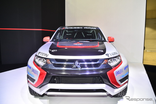三菱 ラリーカー アウトランダーPHEV(東京オートサロン16)