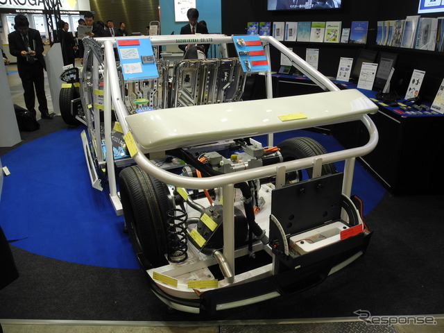 いわて産業振興センターが製作した「ショーケースカー」