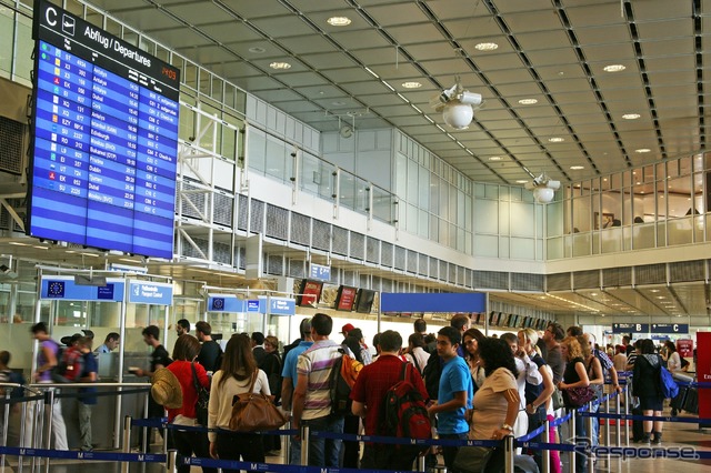ミュンヘン空港ターミナル1のパスポートコントロール