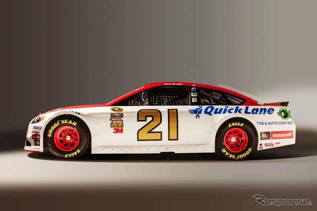 改良新型フォード NASCAR フュージョン