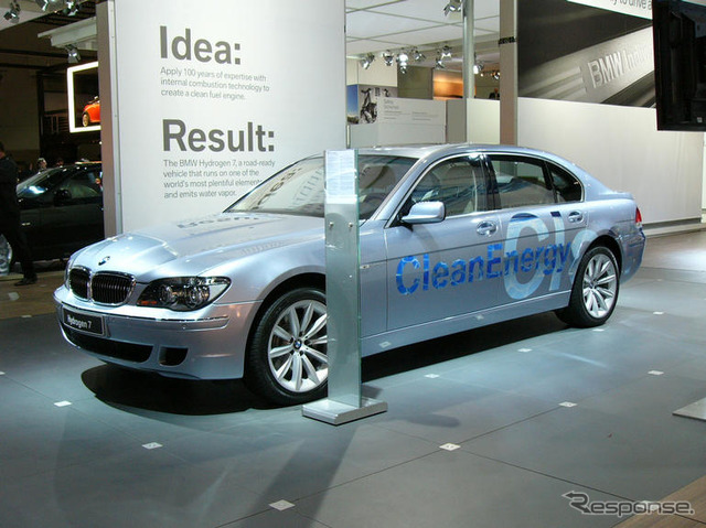 【ロサンゼルスモーターショー06】BMWが水素内燃式エンジンにこだわる理由