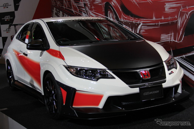 無限シビックTYPE R コンセプト(東京オートサロン2016)