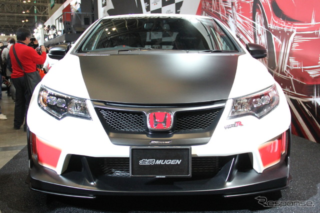 無限シビックTYPE R コンセプト(東京オートサロン2016)
