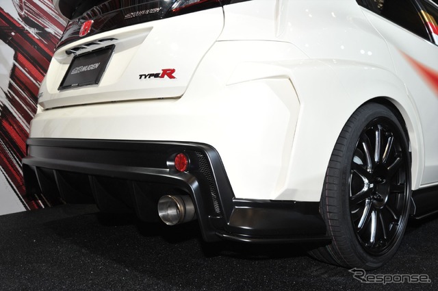 無限 シビック TYPE R コンセプト（東京オートサロン16）