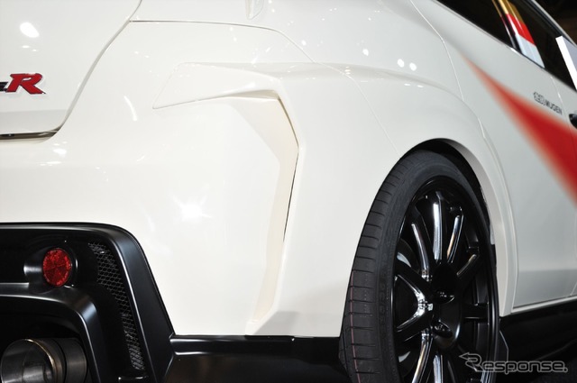 無限 シビック TYPE R コンセプト(東京オートサロン16)