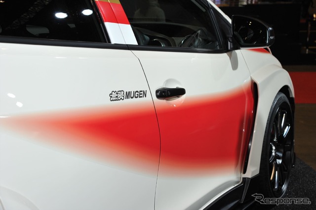 無限 シビック TYPE R コンセプト(東京オートサロン16)
