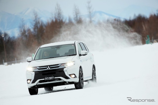 三菱 アウトランダーPHEV(写真は市販モデル)
