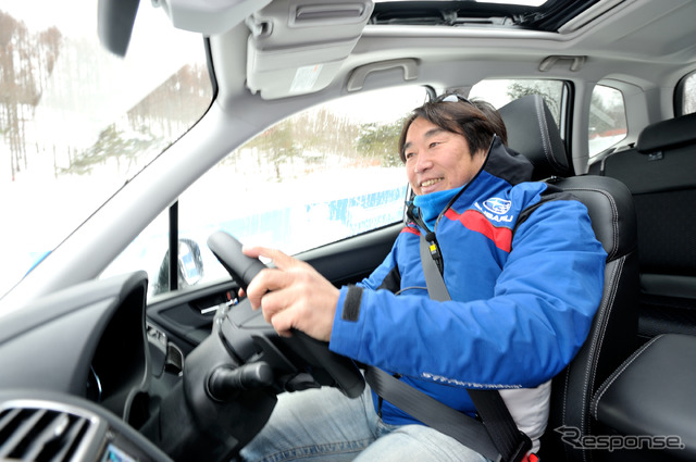 スバルゲレンデタクシー2016 新井選手によるデモランも行われた