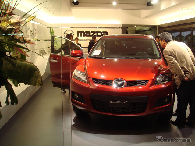 マツダ CX-7 先行展示…写真蔵