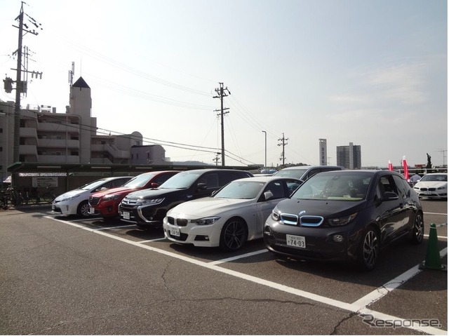 クリーンエネルギー自動車の試乗会の様子（愛知県岡崎市の岡崎自動車学校）