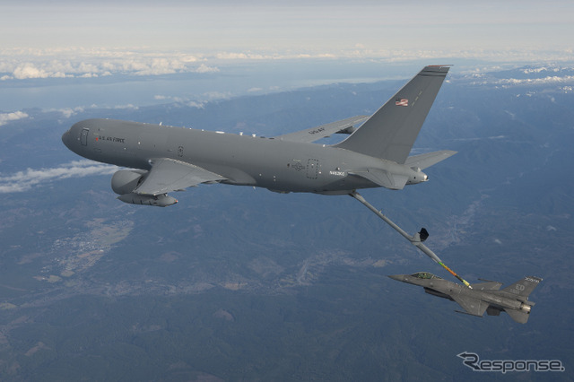 ボーイングと米空軍、KC-46A第1回給油フライトに成功