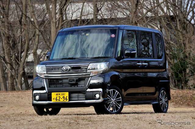 ダイハツ タントカスタム トップエディション SAII(8インチメモリーナビ(プレミアムシャインディープブルー調)(マーブル柄)、後席モニター(天井吊り下げ式)は、ディラーオプション)