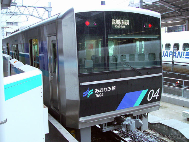 名古屋駅で発車を待つあおなみ線の列車。3月12日からICカードの全国相互利用サービスに対応する。