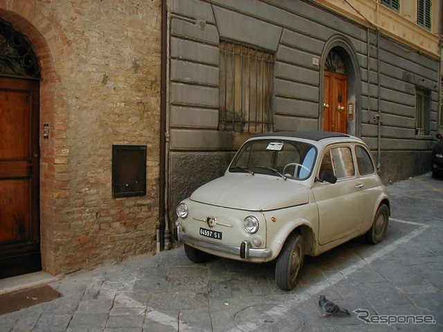 車を捨てて定期券をもらおう! ---イタリア政府のアイディア
