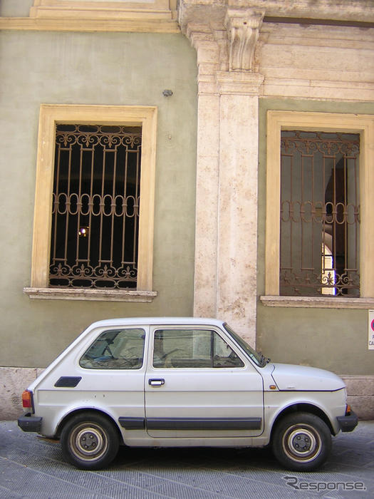 車を捨てて定期券をもらおう! ---イタリア政府のアイディア