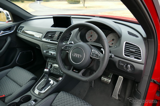 アウディRS Q3
