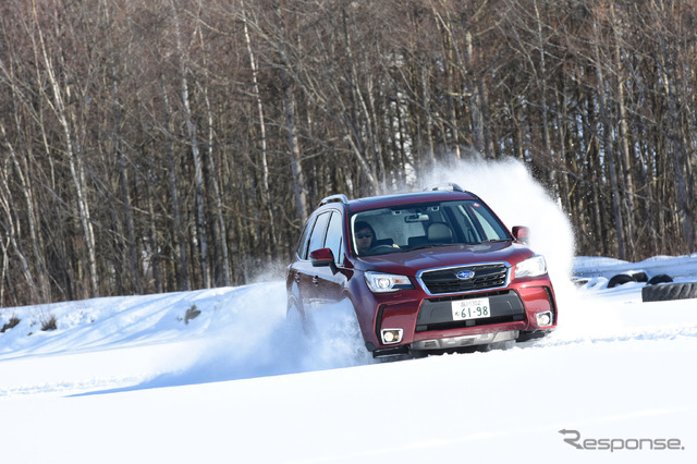 スバルのAWDを北海道の雪上で体験