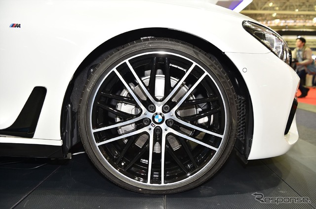 BMW 740i M Sport(東京オートサロン16)