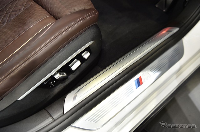 BMW 740i M Sport(東京オートサロン16)