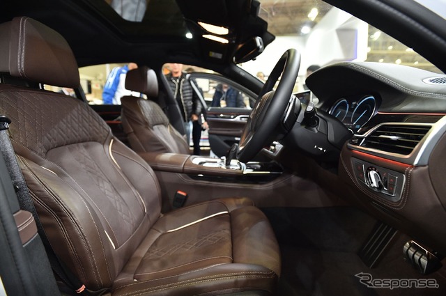 BMW 740i M Sport(東京オートサロン16)
