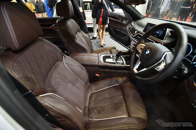 BMW 740i M Sport(東京オートサロン16)