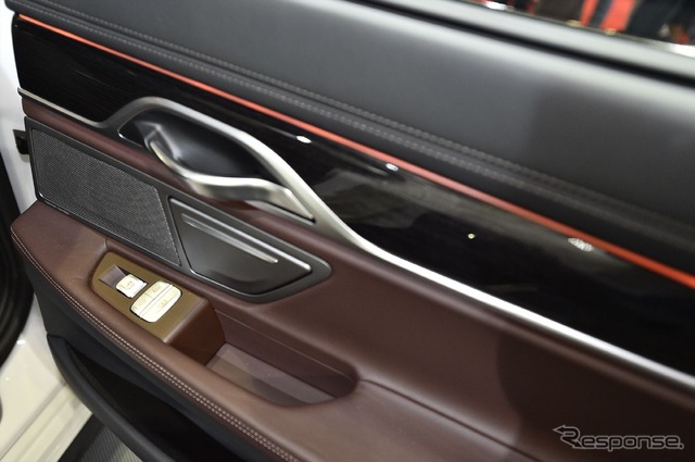 BMW 740i M Sport(東京オートサロン16)