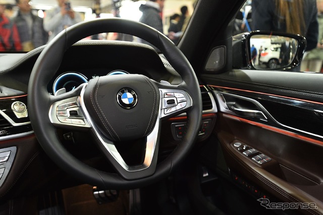 BMW 740i M Sport(東京オートサロン16)