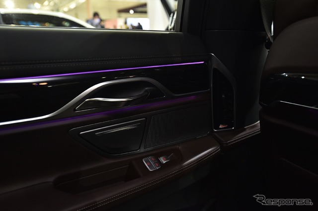 BMW 740i M Sport(東京オートサロン16)