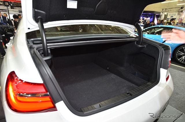 BMW 740i M Sport(東京オートサロン16)