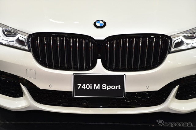BMW 740i M Sport(東京オートサロン16)