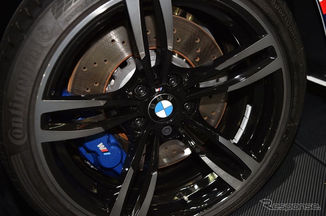 BMW M4 クーペ with Mパフォーマンスパーツ(東京オートサロン16)