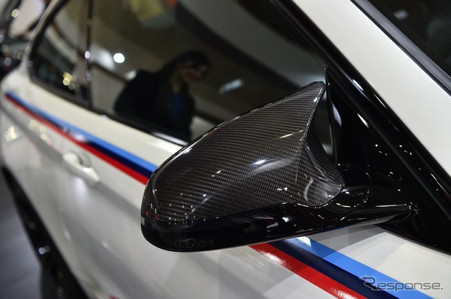 BMW M4 クーペ with Mパフォーマンスパーツ(東京オートサロン16)