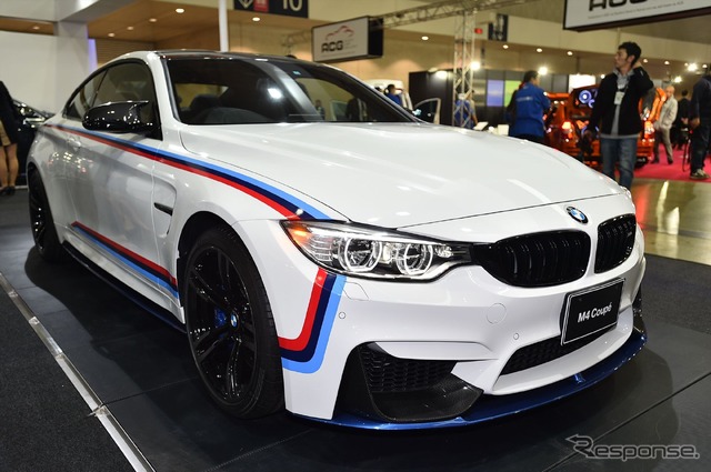 BMW M4 クーペ with Mパフォーマンスパーツ(東京オートサロン16)